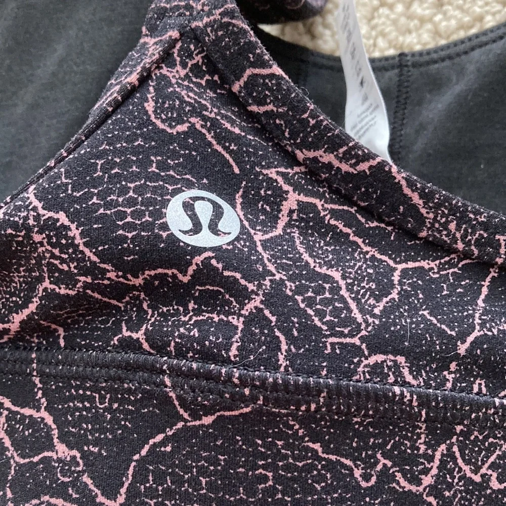 LULULEMON Flow Y Bra Nulu Spanish Rose Lacescape Pink Black Size 4 Soft Like New
